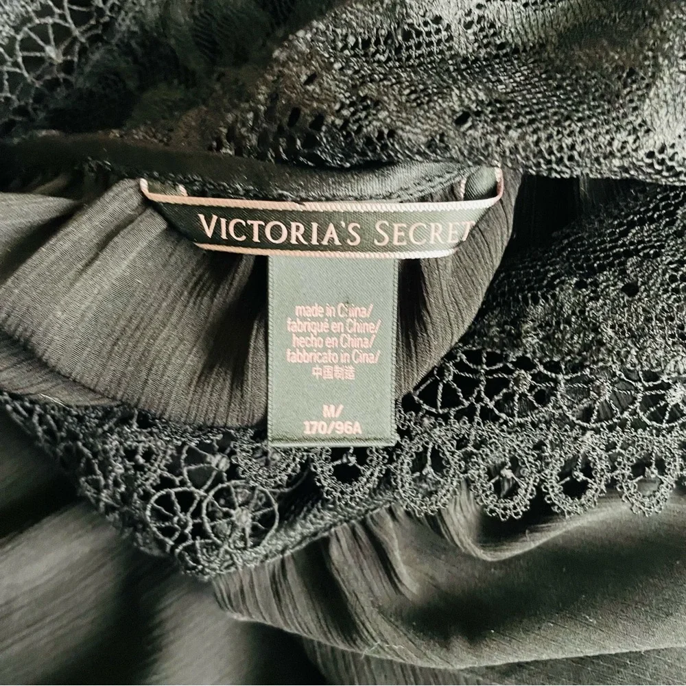 MEDIUM Victoria’s Secret black lingerie set